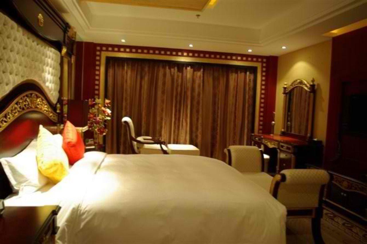 Grand Soluxe Hotel Дуньхуан Экстерьер фото