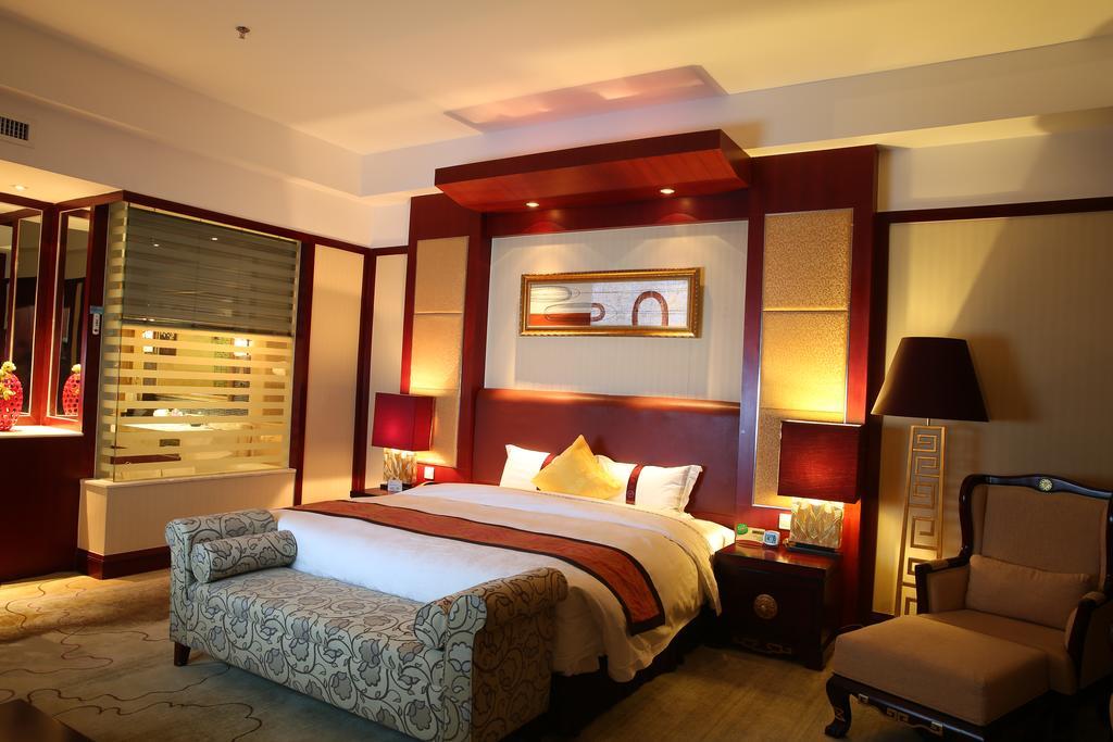 Grand Soluxe Hotel Дуньхуан Экстерьер фото