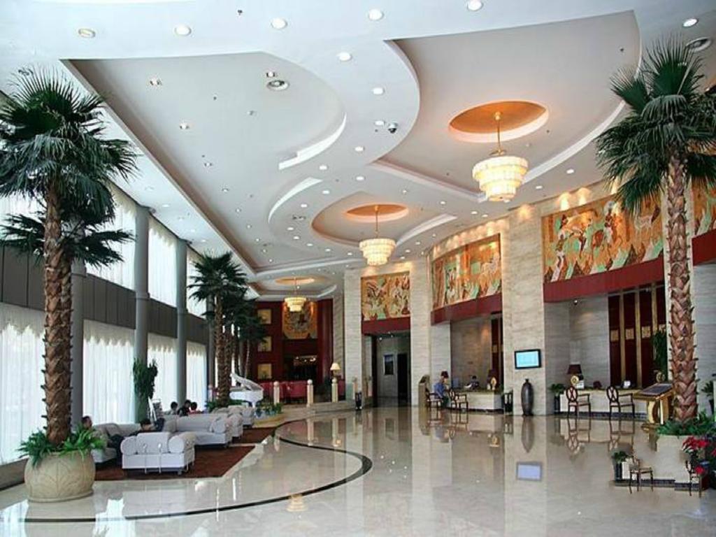 Grand Soluxe Hotel Дуньхуан Экстерьер фото